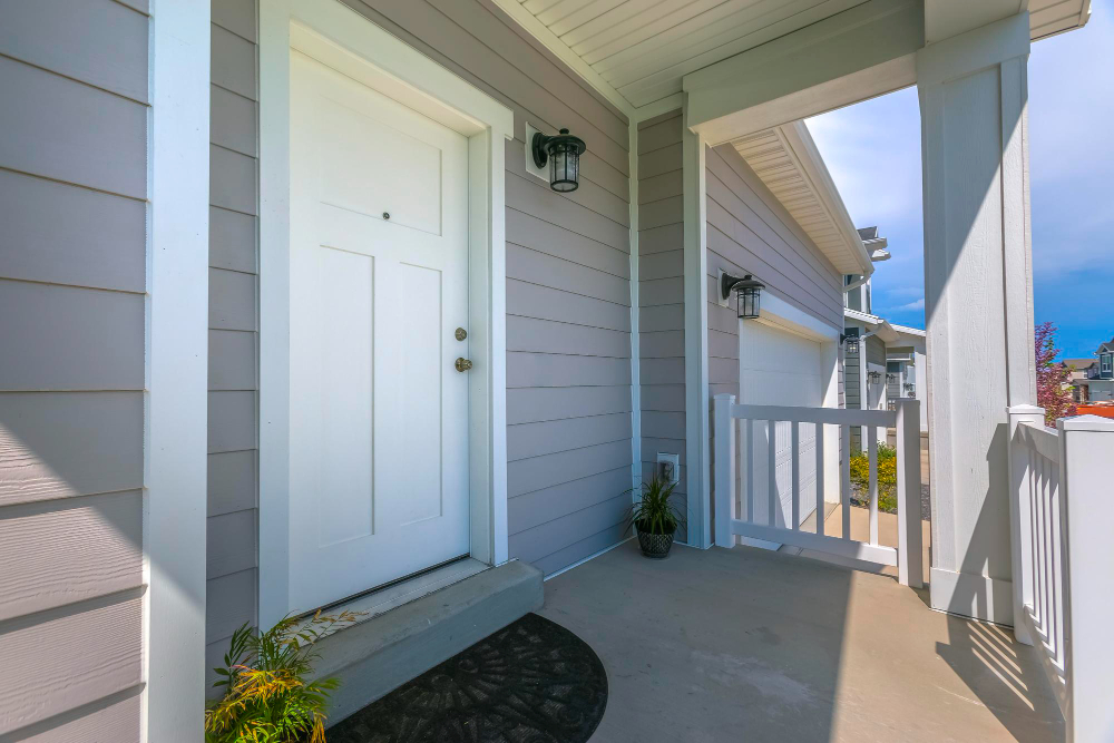 New London Pella® Door Styles